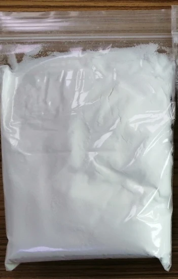 Fabricant de flocons de soude caustique Naoh solide floconneux blanc de qualité industrielle à 99%